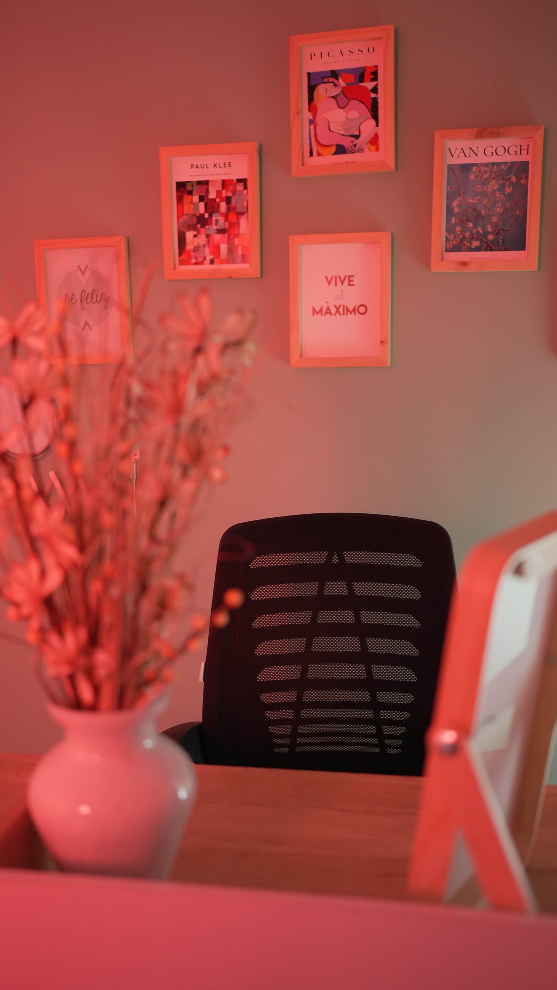 Escritorio de creador rosa